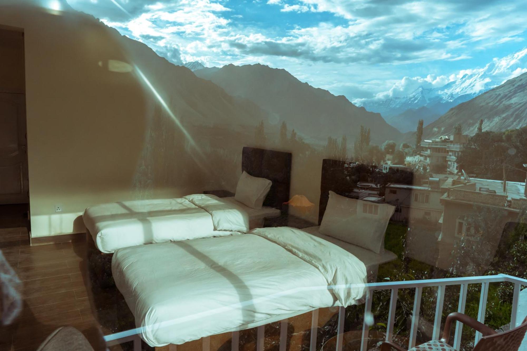 Hilltop Hotel, Hunza Karimabad  외부 사진